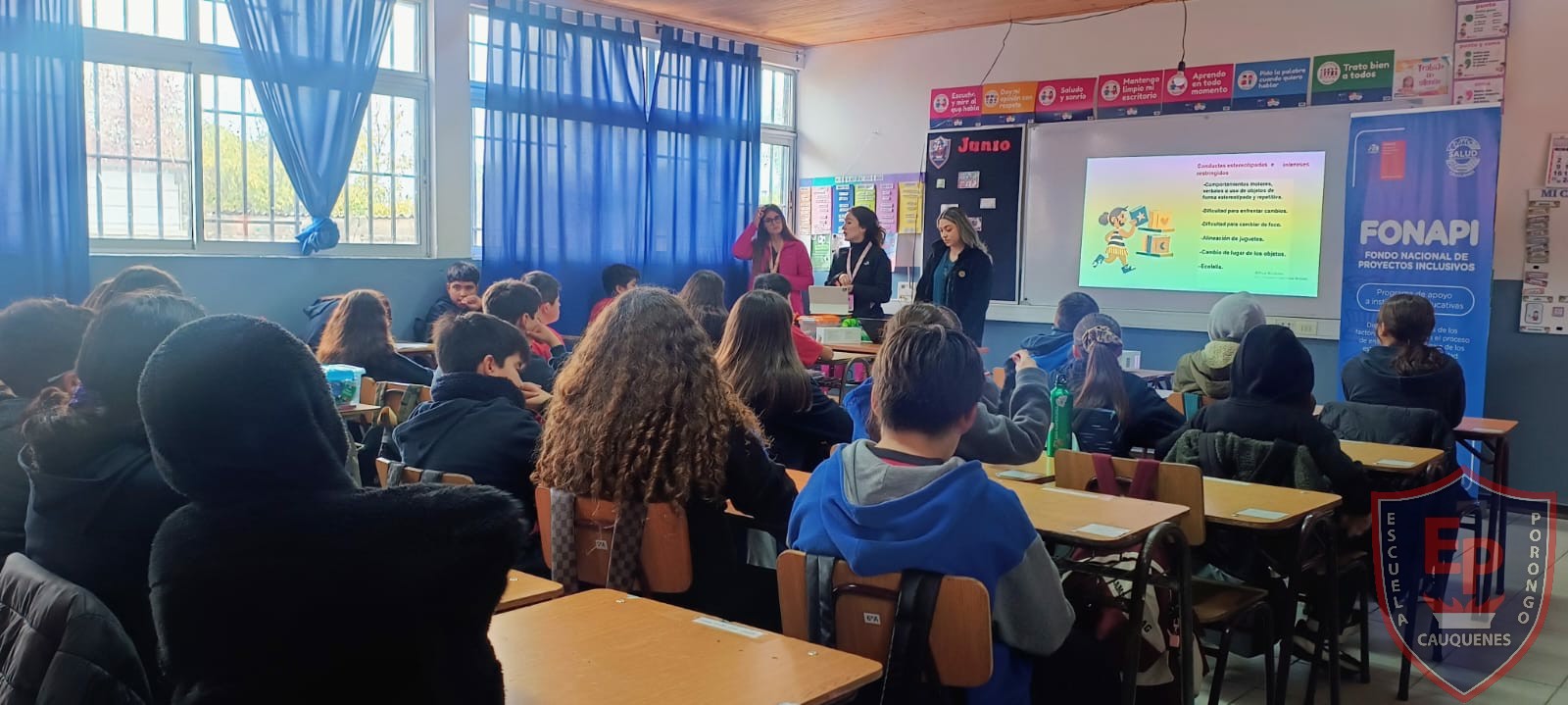 Los estudiantes de 6° año básico participaron en la charla: “Metodología y aprendizaje centrado en los estudiantes con TEA”